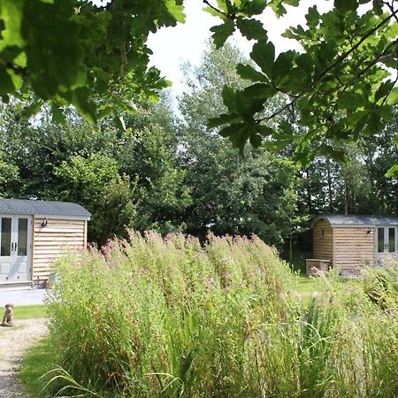 Luxury Shepherds Hut - The Moorhen By The Lake York Dış mekan fotoğraf